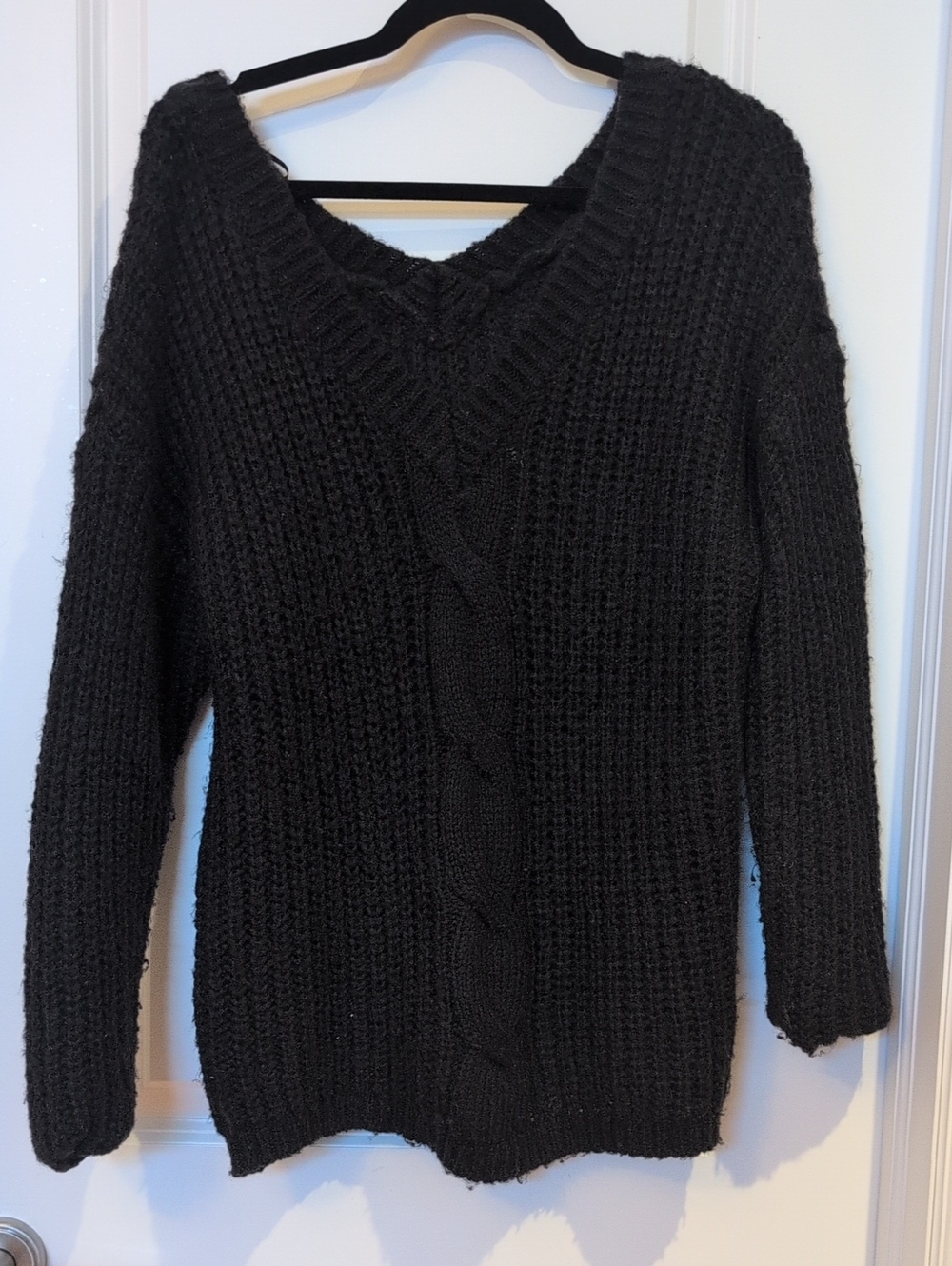 DYNAMITE Black V-Neck Cable Knit Sweater - Fits S/M